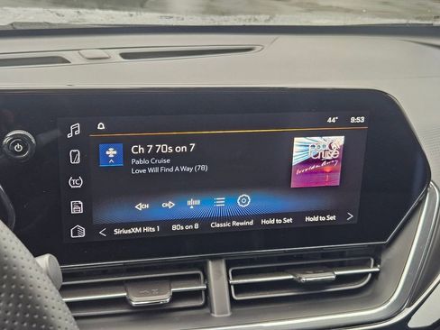 Used 2025 Chevrolet Trax RS w/ Sunroof Package image 20