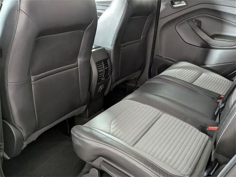 Used 2018 Ford Escape SE w/ SE Sport Appearance Package image 26