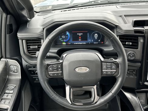 Used 2023 Ford F150 Lightning Platinum image 24