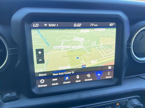 Used 2018 Jeep Wrangler Unlimited Sahara AWD/4WD image 16