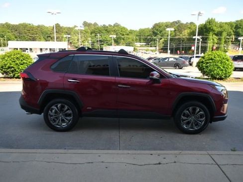 Used 2022 Toyota RAV4 Limited AWD/4WD image 6