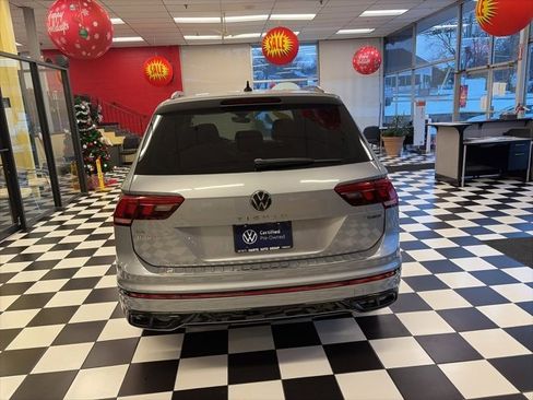 Certified 2022 Volkswagen Tiguan SE R-Line image 14