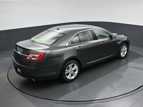 Used 2018 Ford Taurus SE image 54