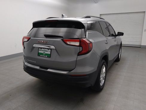 Used 2024 GMC Terrain SLE w/ Driver Convenience Package FWD image 7