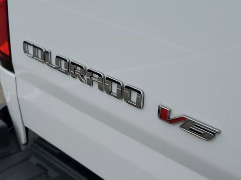 Used 2020 Chevrolet Colorado LT w/ Safety Package image 32