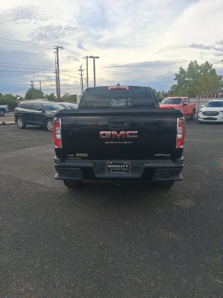 Used 2022 GMC Canyon AT4 w/ Trailering Package AWD/4WD image 3