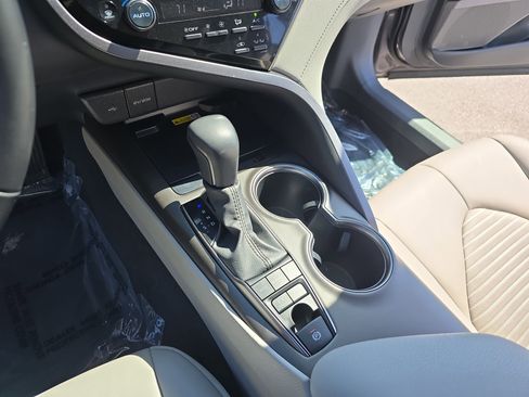 Used 2023 Toyota Camry SE w/ Audio Upgrade Package image 24