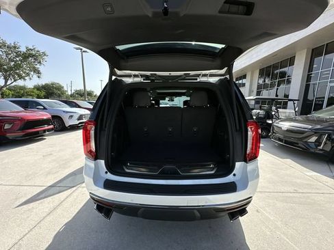 Used 2023 GMC Yukon Denali Ultimate AWD/4WD image 33