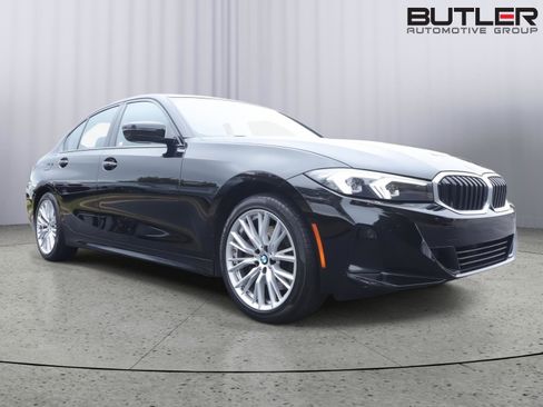 Used 2023 BMW 330i Sedan w/ Driving Assistance Package RWD image 9