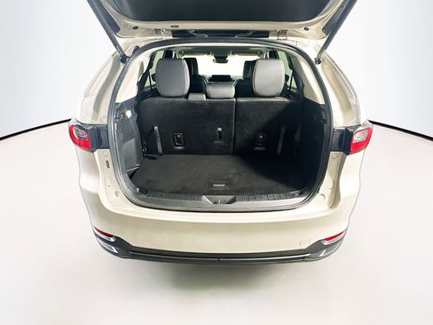 Used 2024 MAZDA CX-90 Plug-In Hybrid w/ Preferred AWD/4WD image 32