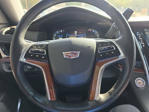 Used 2018 Cadillac Escalade 4WD image 16