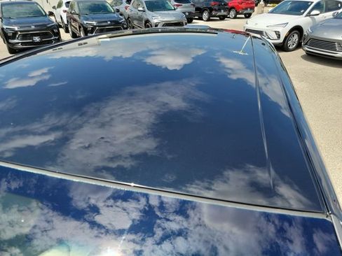 Used 2019 Lincoln Nautilus Select AWD/4WD image 33