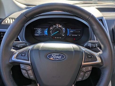 Used 2024 Ford Edge SEL w/ Convenience Package image 15