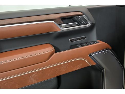 New 2026 GMC Sierra 1500 Denali Ultimate w/ LPO, Black Badging Package AWD/4WD image 6