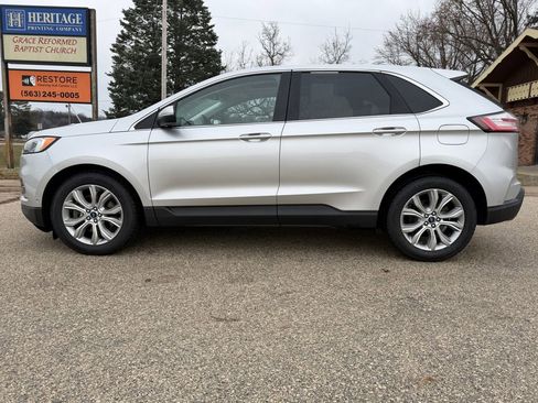 Used 2019 Ford Edge Titanium w/ Equipment Group 301A image 12