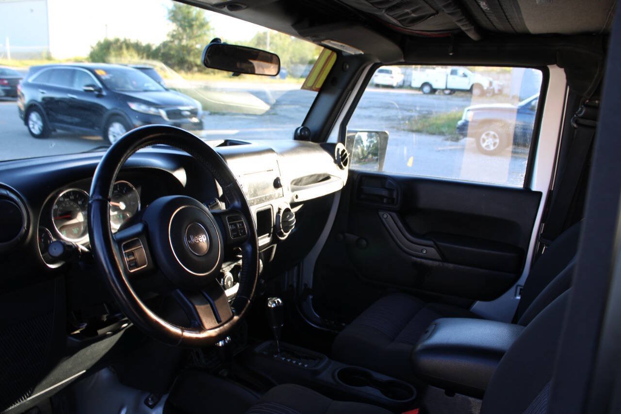 Used 2011 Jeep Wrangler Sport AWD/4WD image 13