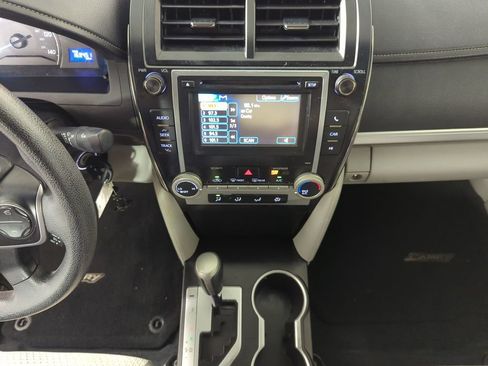 Used 2012 Toyota Camry LE FWD image 14