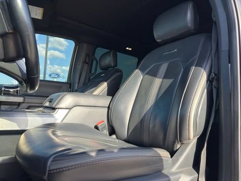 Certified 2022 Ford F250 Platinum w/ FX4 Off-Road Package AWD/4WD image 17