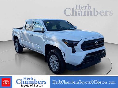 Used 2024 Toyota Tacoma SR5 AWD/4WD image 1