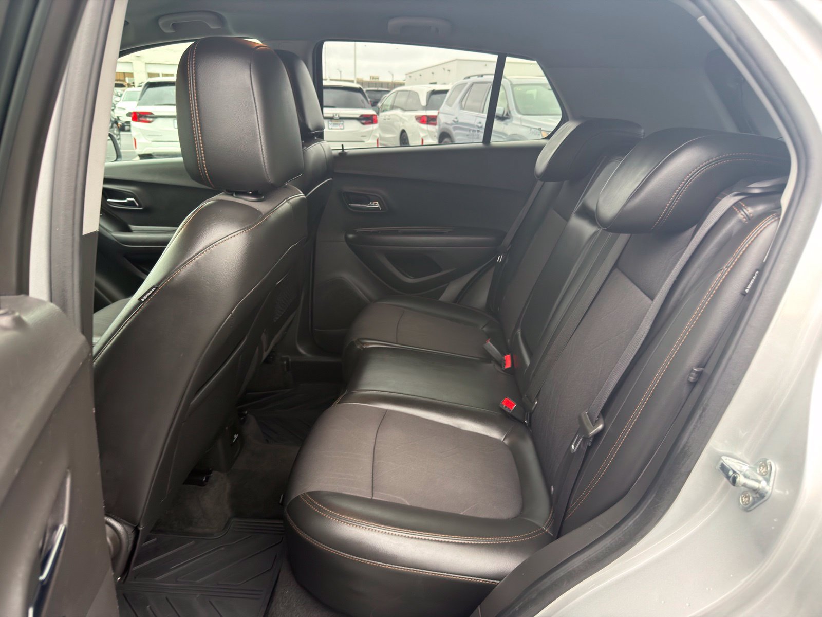 Used 2020 Chevrolet Trax LT w/ LT Convenience Package FWD image 23