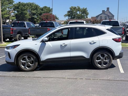 Used 2025 Ford Escape ST-Line Select AWD/4WD image 3