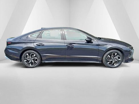 Used 2025 Hyundai Sonata SEL FWD image 8