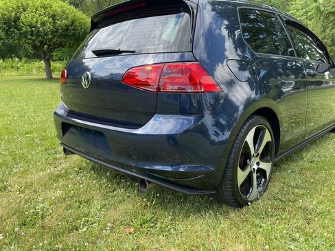 Used 2016 Volkswagen GTI SE FWD image 27