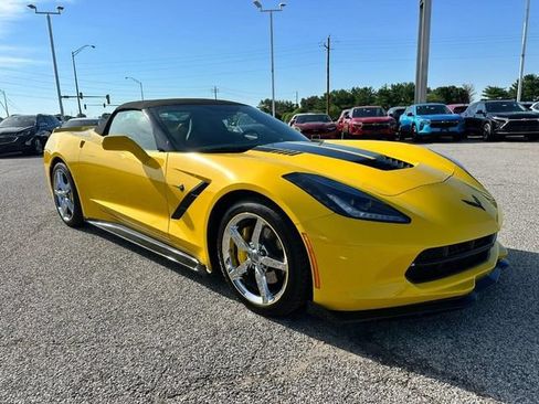 Used 2015 Chevrolet Corvette Stingray Convertible w/ Carbon Flash Badge Package RWD image 7