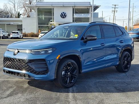 New 2026 Volkswagen Tiguan SE R-Line image 3