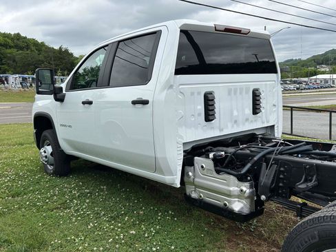 New 2026 Chevrolet Silverado 3500 W/T AWD/4WD image 5