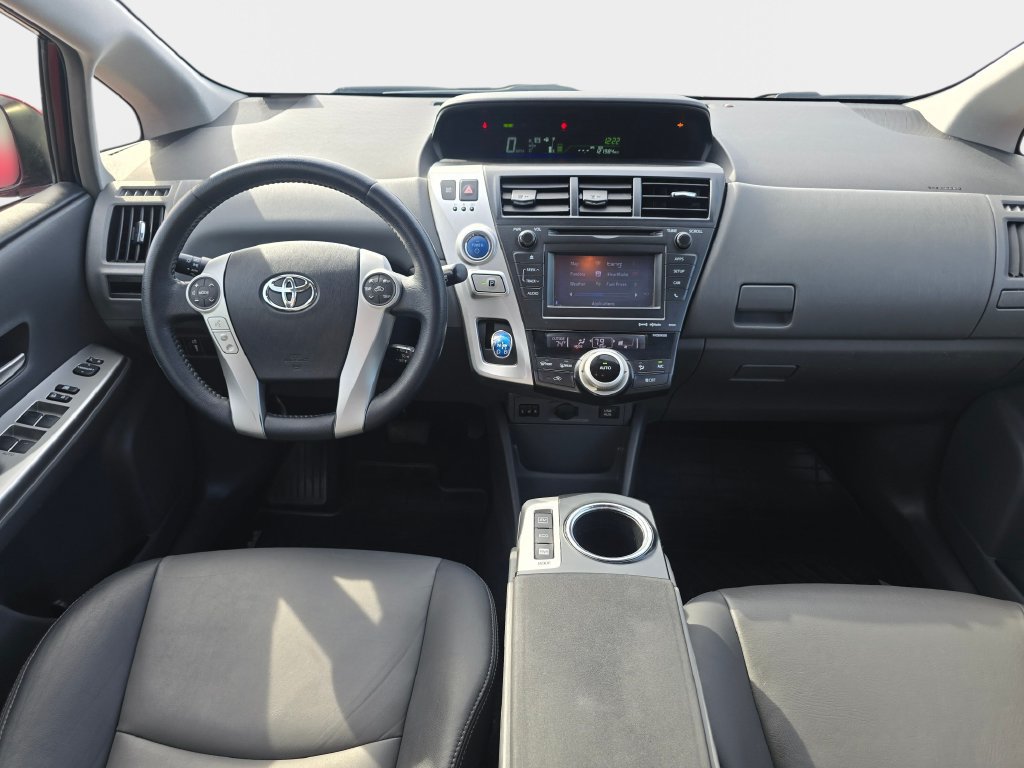 Used 2014 Toyota Prius V Five FWD image 10