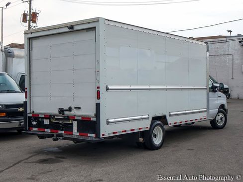 Used 2022 Ford E-350 and Econoline 350 Super Duty RWD image 6