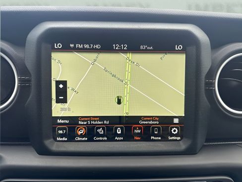 Used 2022 Jeep Wrangler Unlimited Sahara w/ Cold Weather Group AWD/4WD image 16