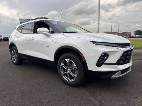 New 2026 Chevrolet Blazer LT FWD image 9
