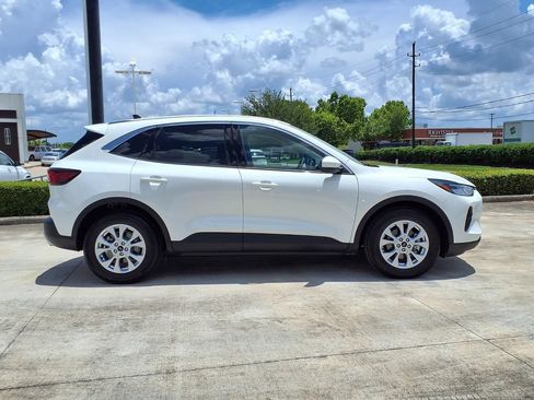 Used 2023 Ford Escape Active w/ Tech Pack #2 FWD image 8