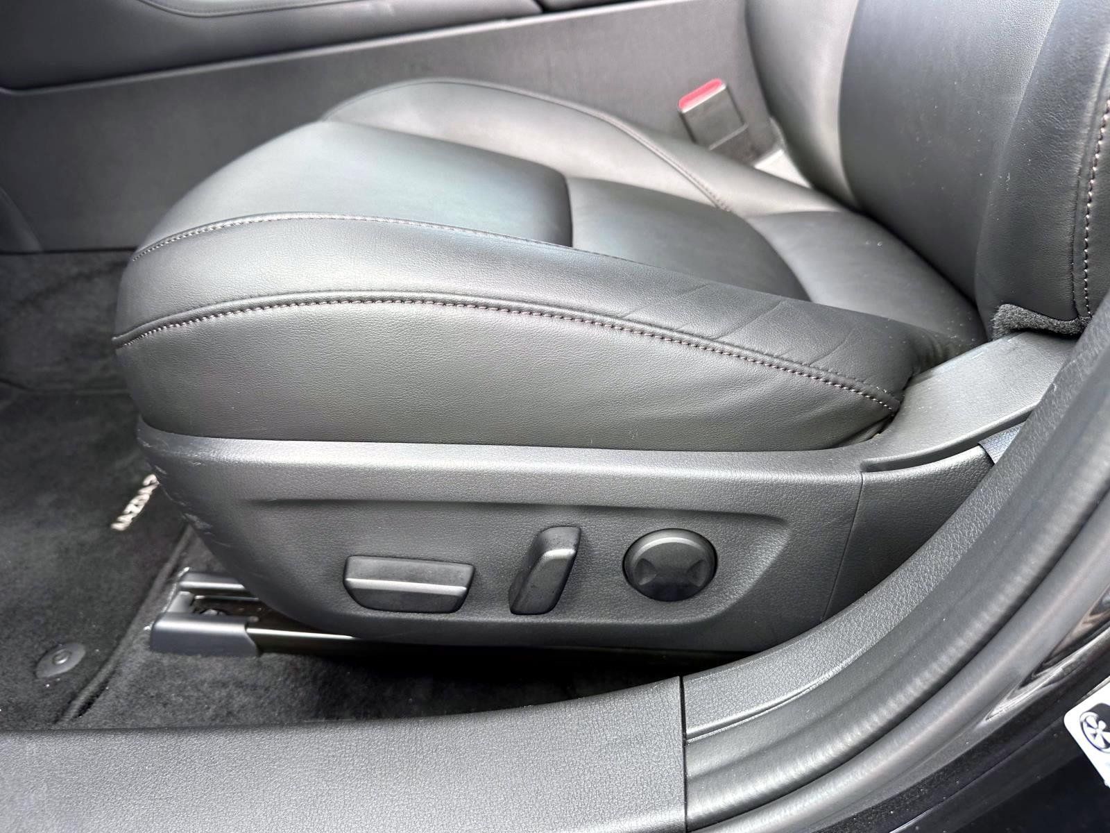 Used 2024 MAZDA MAZDA3 s FWD image 10