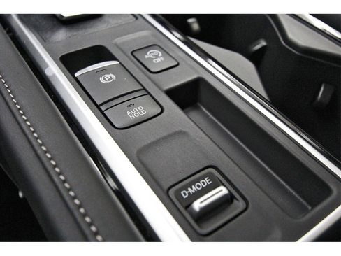 New 2025 Nissan Pathfinder SL image 19