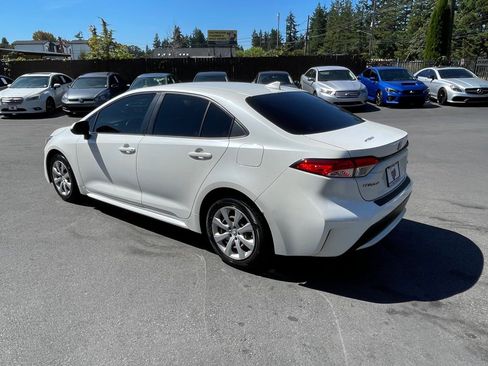 Used 2020 Toyota Corolla LE w/ Carpet Mat Package (TMS) image 6