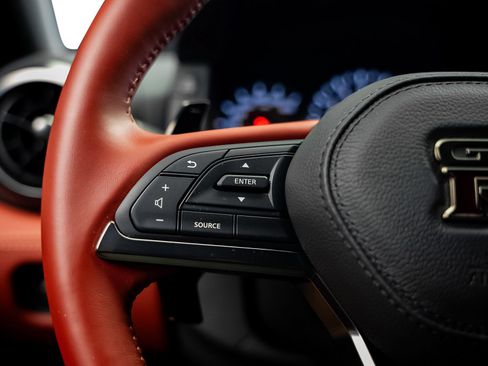 Used 2021 Nissan GT-R Premium AWD/4WD image 43
