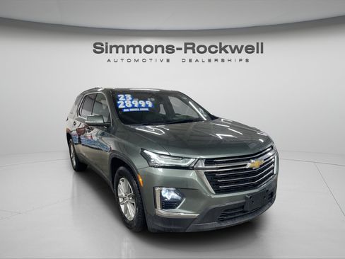 Used 2023 Chevrolet Traverse LT AWD/4WD image 7