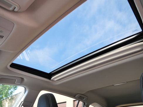 Used 2015 Toyota RAV4 XLE FWD image 32