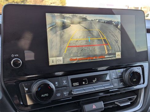 Used 2025 Toyota Grand Highlander AWD image 14