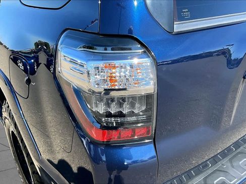 Used 2022 Toyota 4Runner TRD Sport w/ Technology Package AWD/4WD image 28