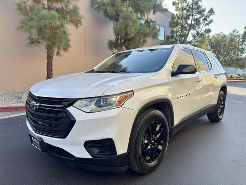 Used 2019 Chevrolet Traverse LS w/ LPO, Blackout Package FWD image 11