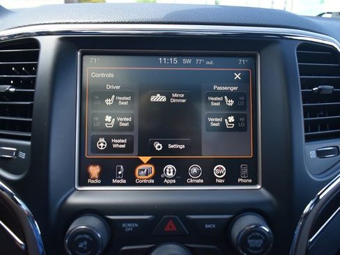 Used 2016 Jeep Grand Cherokee Limited w/ Luxury Group II AWD/4WD image 16