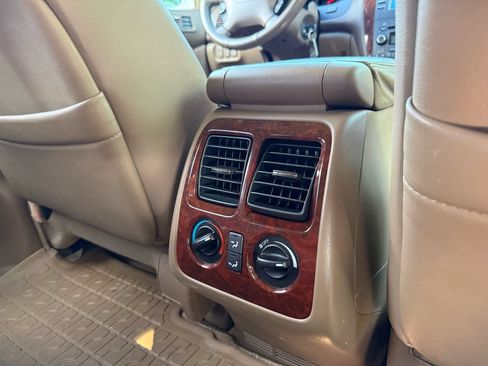 Used 2005 Acura MDX Touring AWD/4WD image 42