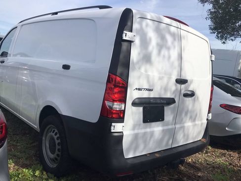 Used 2023 Mercedes-Benz Metris image 3