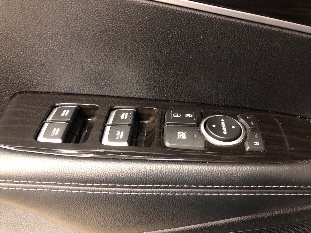 Used 2019 Kia Sorento AWD image 21
