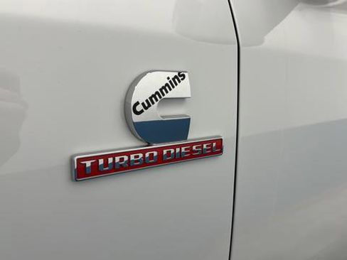 Used 2024 RAM 3500 Tradesman w/ Chrome Appearance Group AWD/4WD image 31