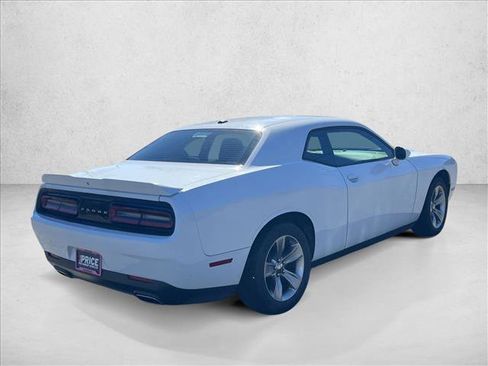 Used 2020 Dodge Challenger SXT image 5